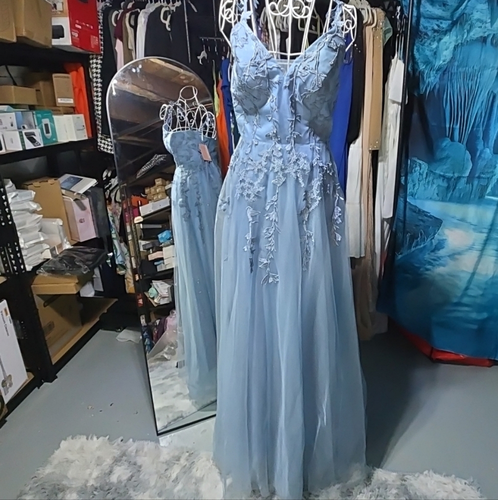 ABC DRESS Blue With Netting Size 4 Formal Gown